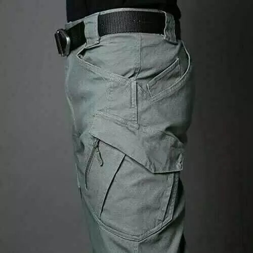 Pantaloni tattici da uomo: resistenti, funzionali e pronti all'azione