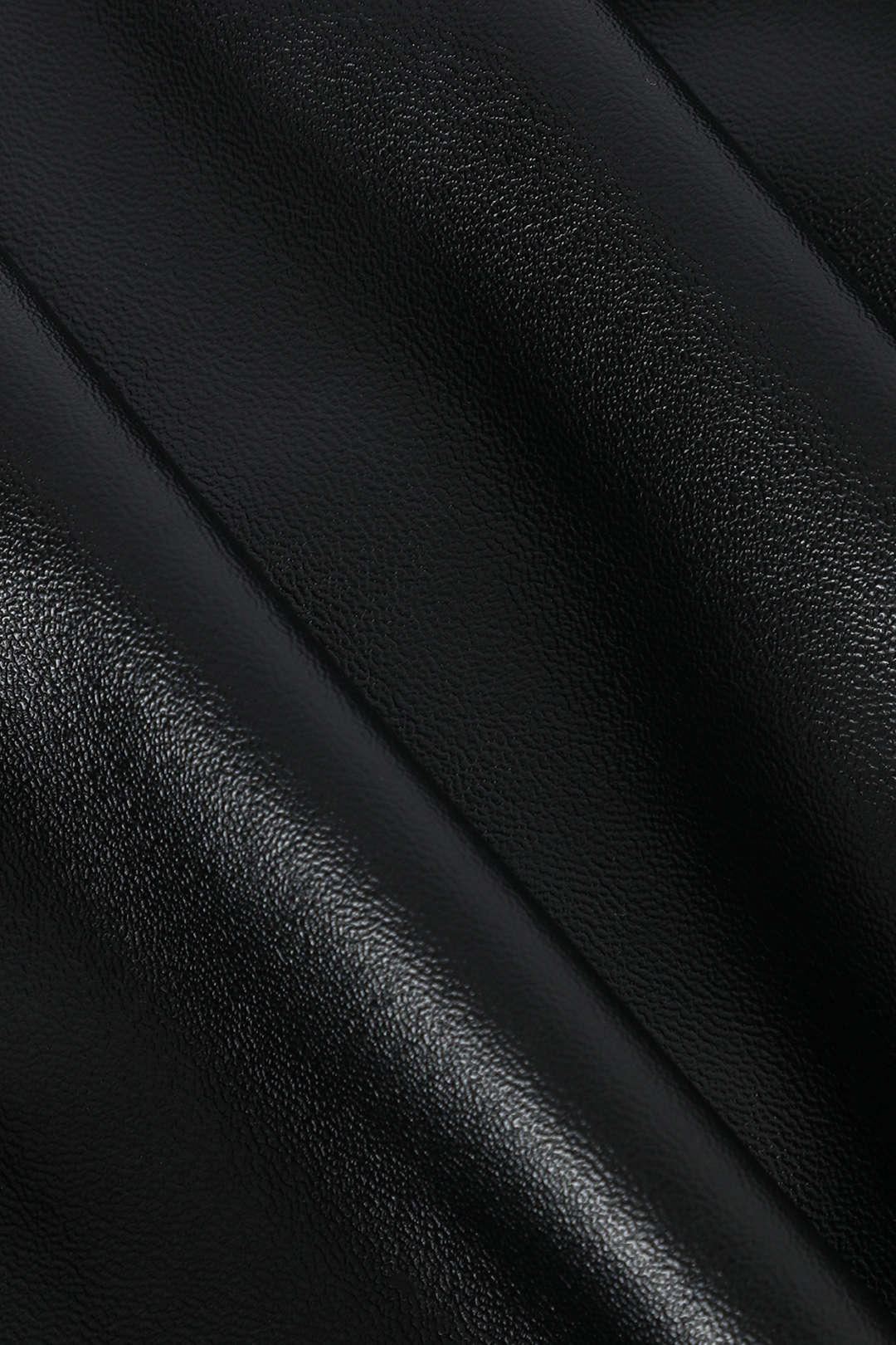 Gonna midi in similpelle da donna – Elegante asimmetrica aderente con motivo intrecciato