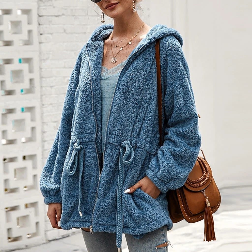 Giacca oversize in pile spesso da donna con cappuccio: comfort ed eleganza per l'inverno
