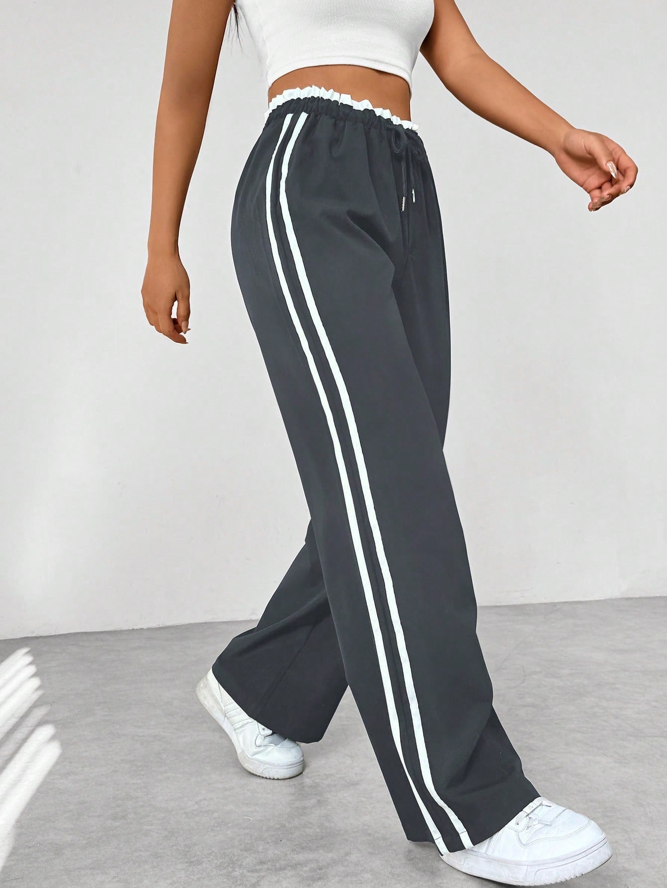 Pantaloni sportivi alla moda a gamba larga da donna