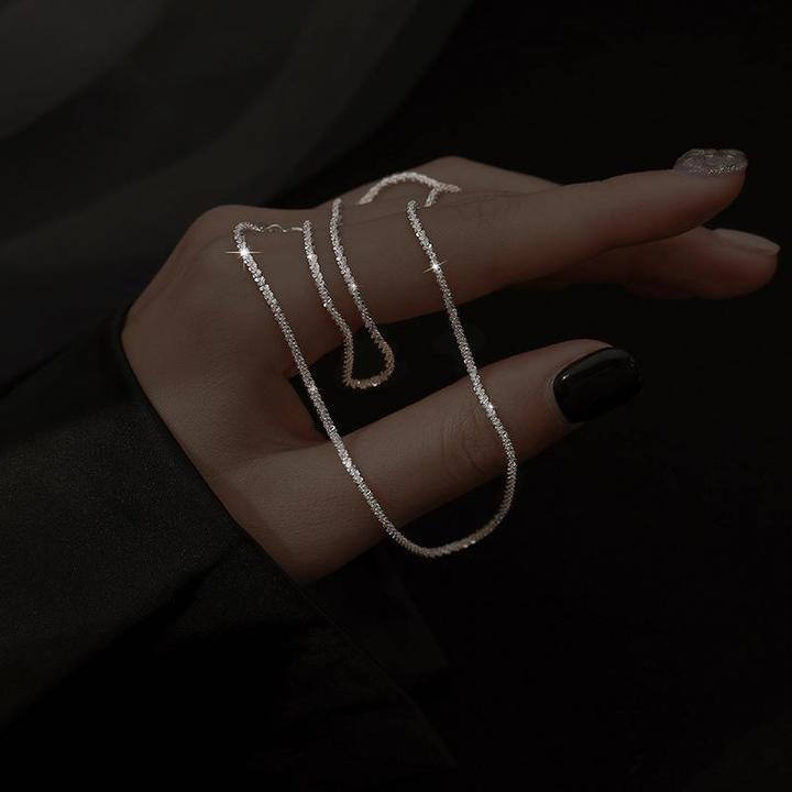 Set di collane in argento di lusso