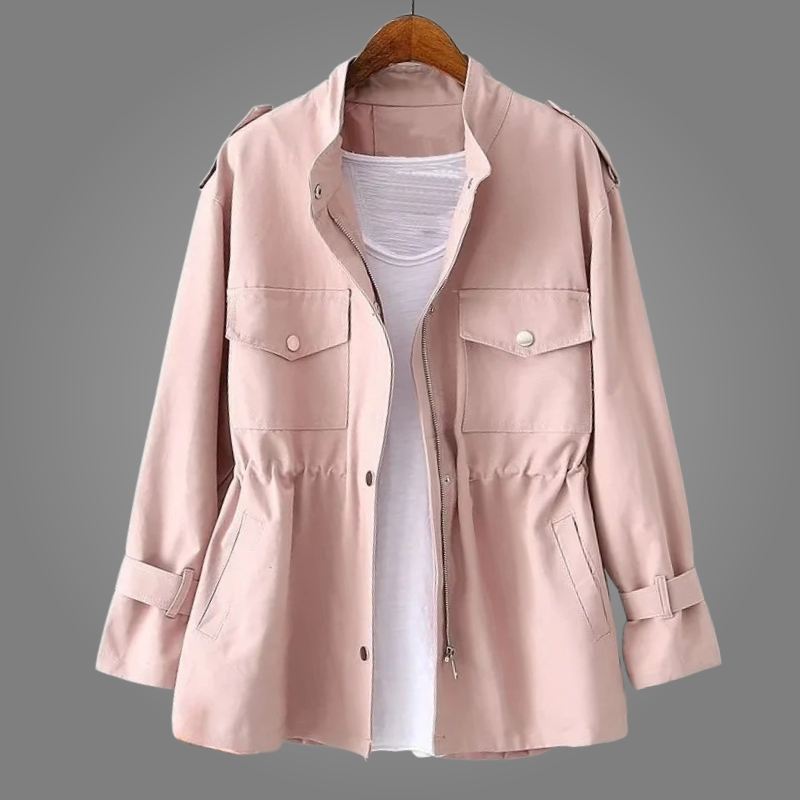 Cappotto impermeabile con bottoni da donna: eleganza e protezione quotidiana