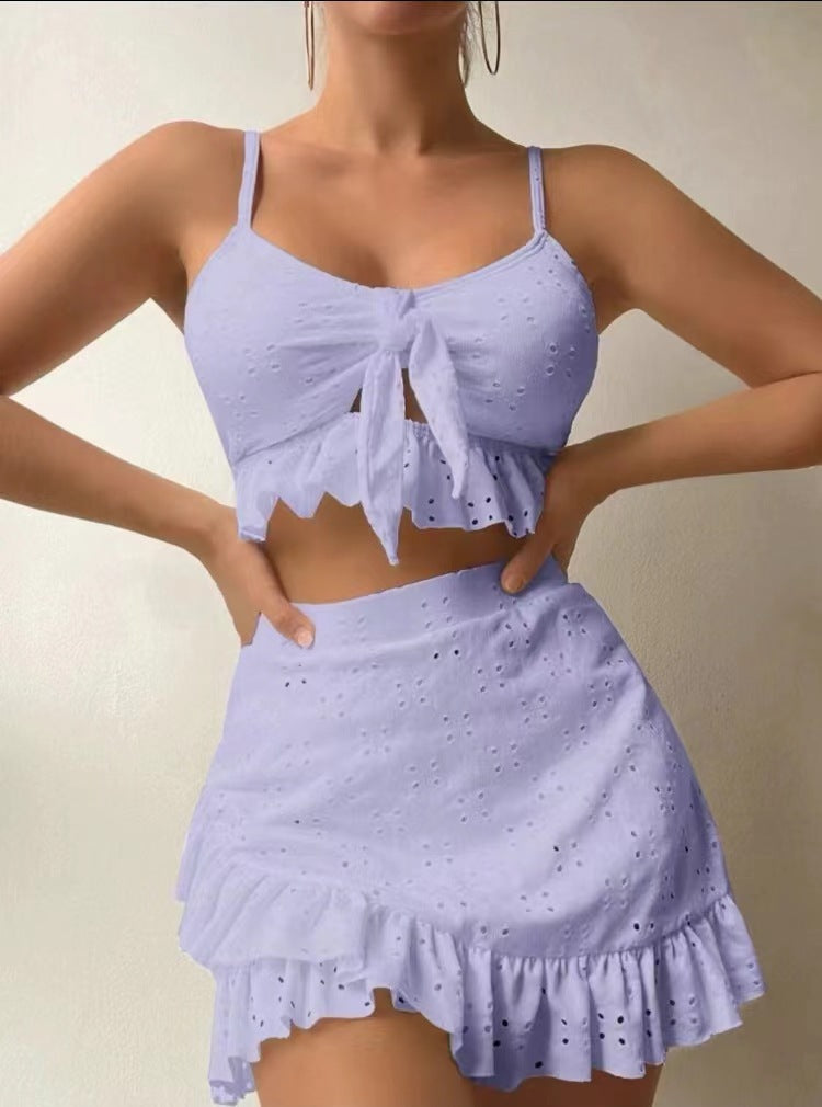 Set di costumi da bagno tre pezzi da donna, eleganti e rugosi