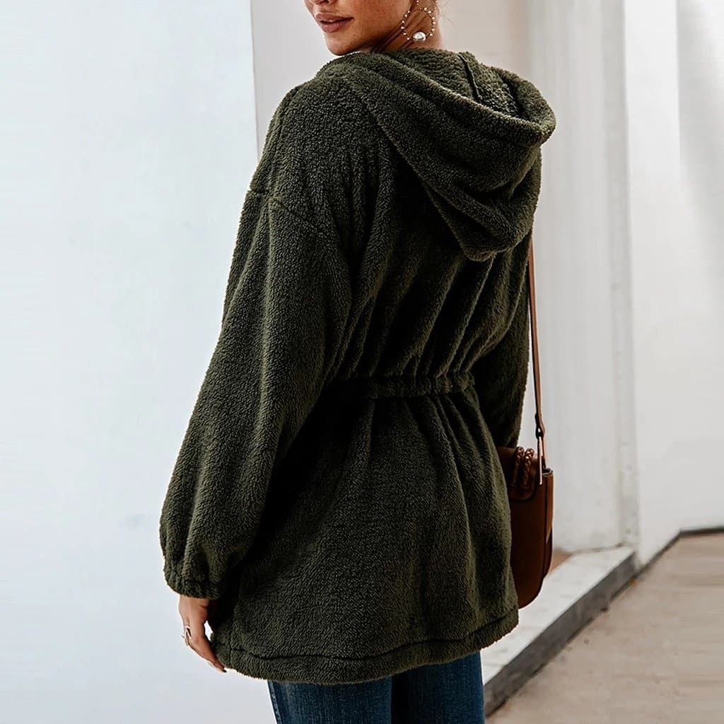 Giacca oversize in pile spesso da donna con cappuccio: comfort ed eleganza per l'inverno