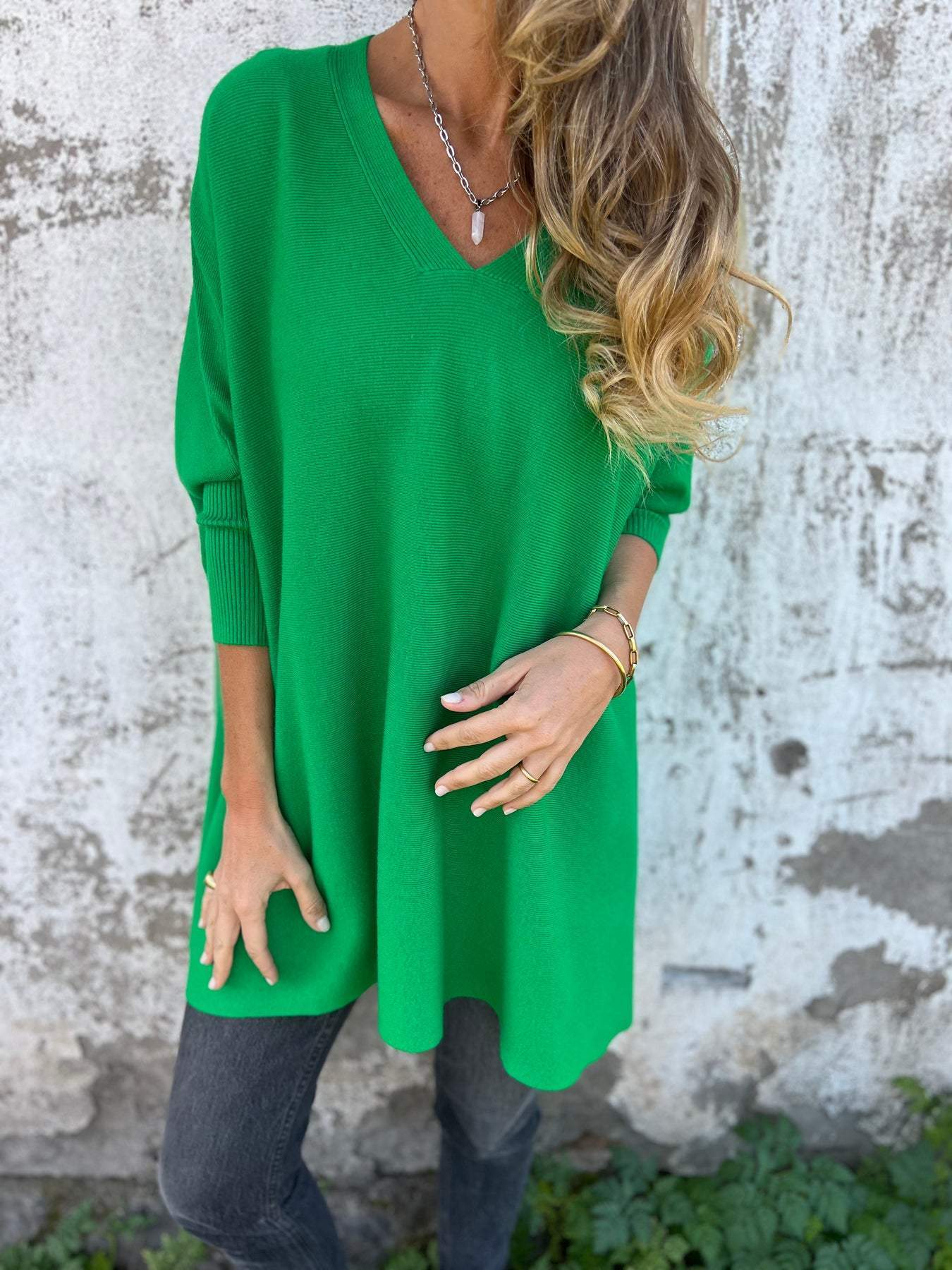 Maglione oversize da donna in maglia con scollo a V, nero