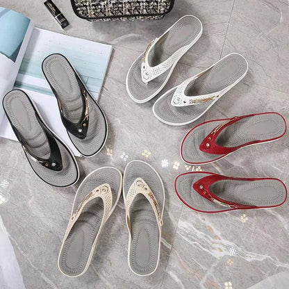 Pantofole estive ortopediche da donna con zeppa bassa – Plantare morbido imbottito, design traspirante e di supporto per comfort tutto il giorno
