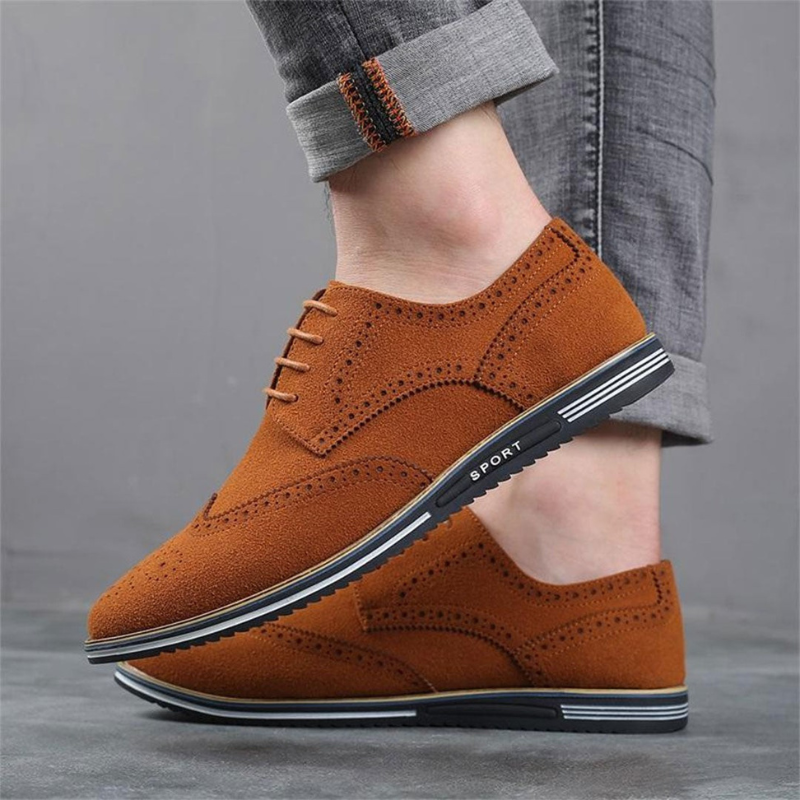 Scarpe basse stringate in pelle scamosciata nera da uomo