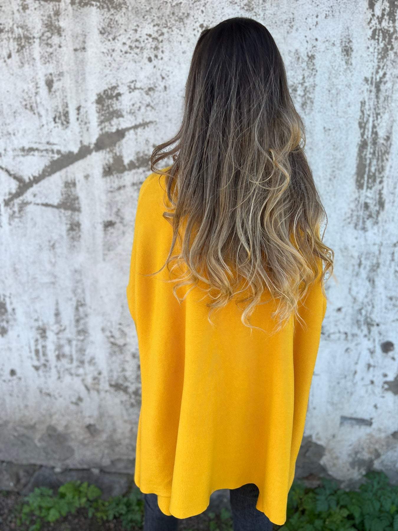 Maglione oversize da donna in maglia con scollo a V, nero