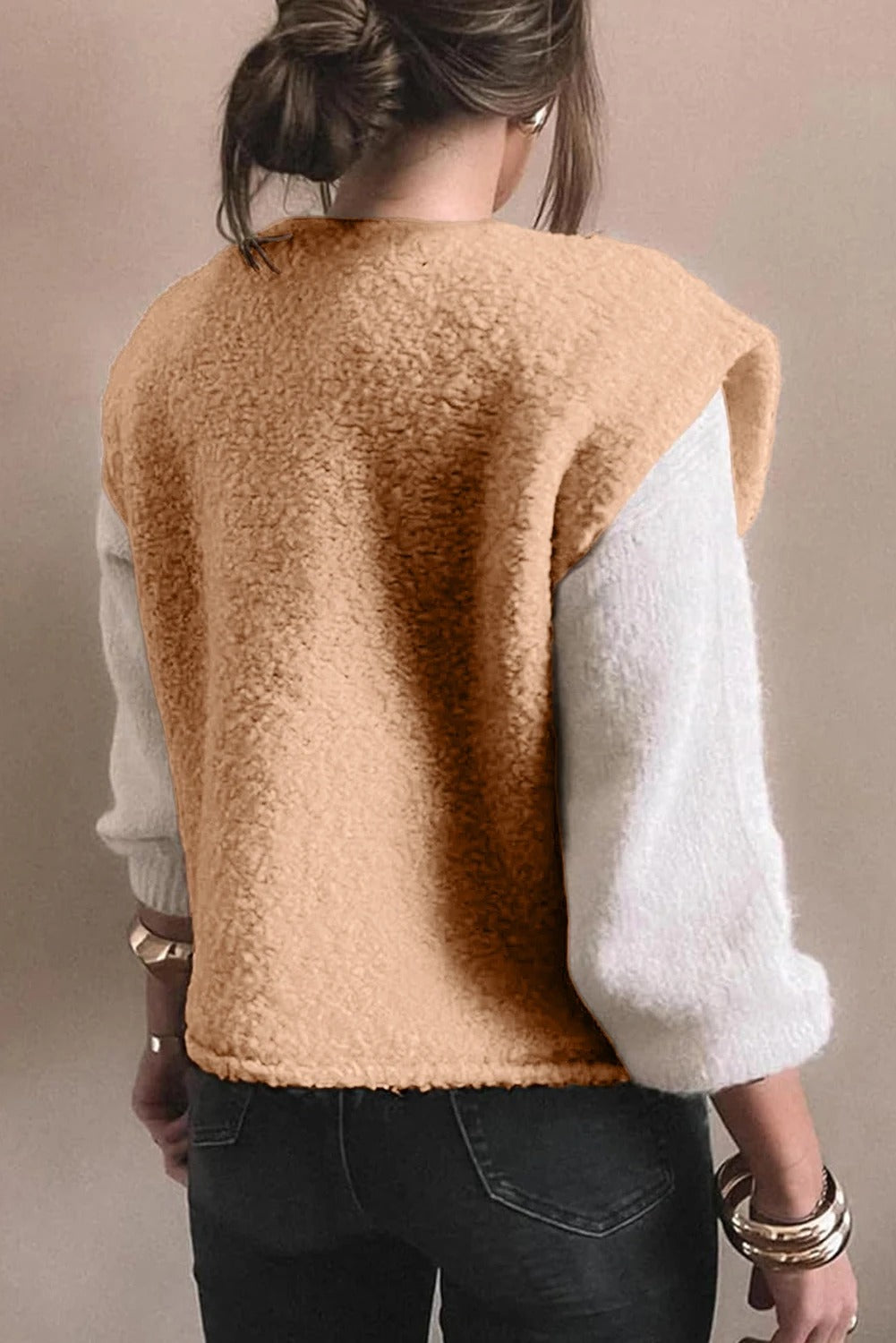 Beige teddy vest premium til kvinder – Komfortabel vest med knapper