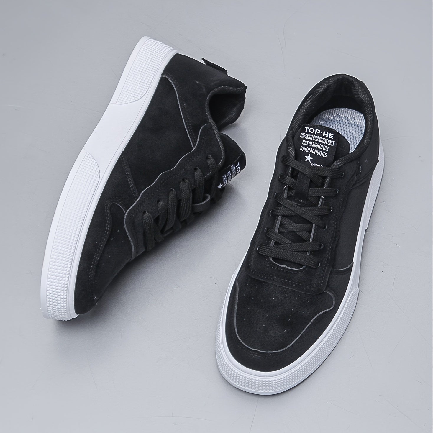 Sneakers basse da uomo in tinta unita