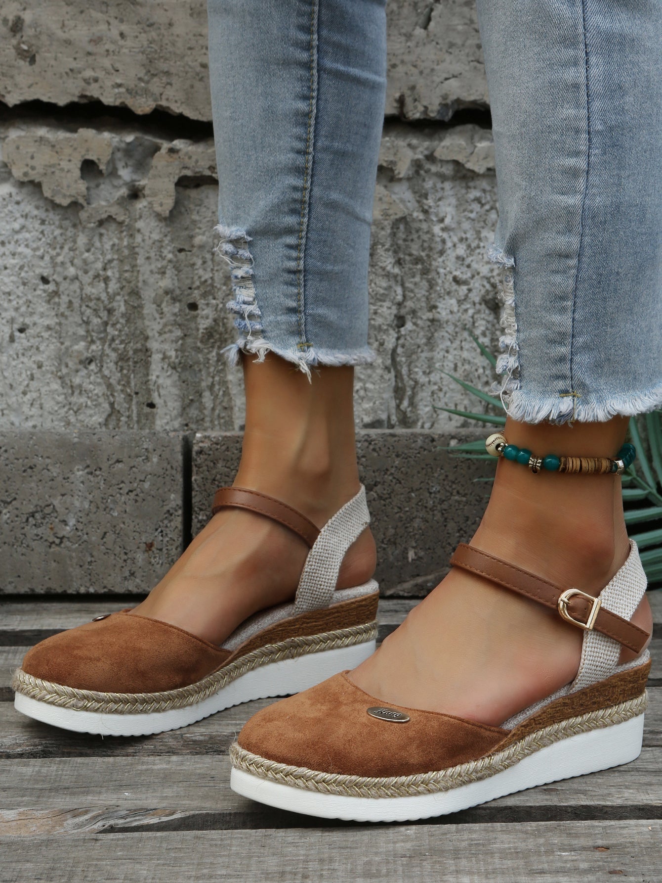 Sandali con zeppa da donna - Stile estivo casual