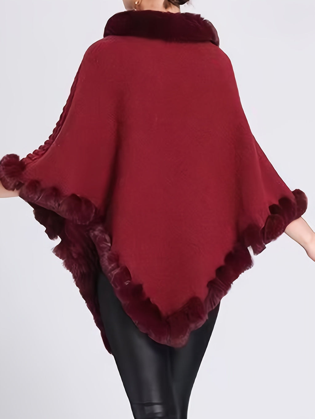 Elegante poncho lavorato a maglia da donna con bordo in pelliccia – Morbido mantello invernale in acrilico