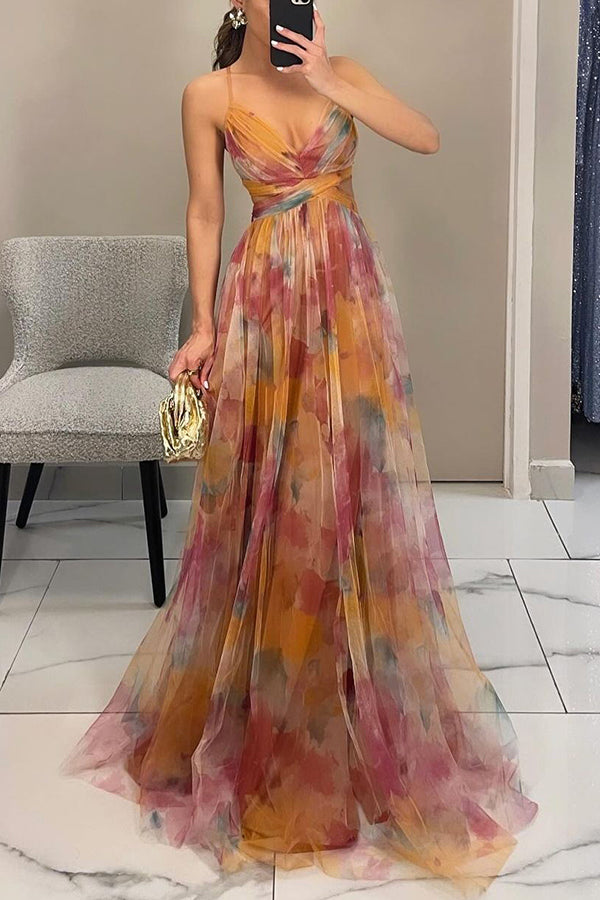 Elegante abito lungo con stampa e allacciatura raffinata per un look chic