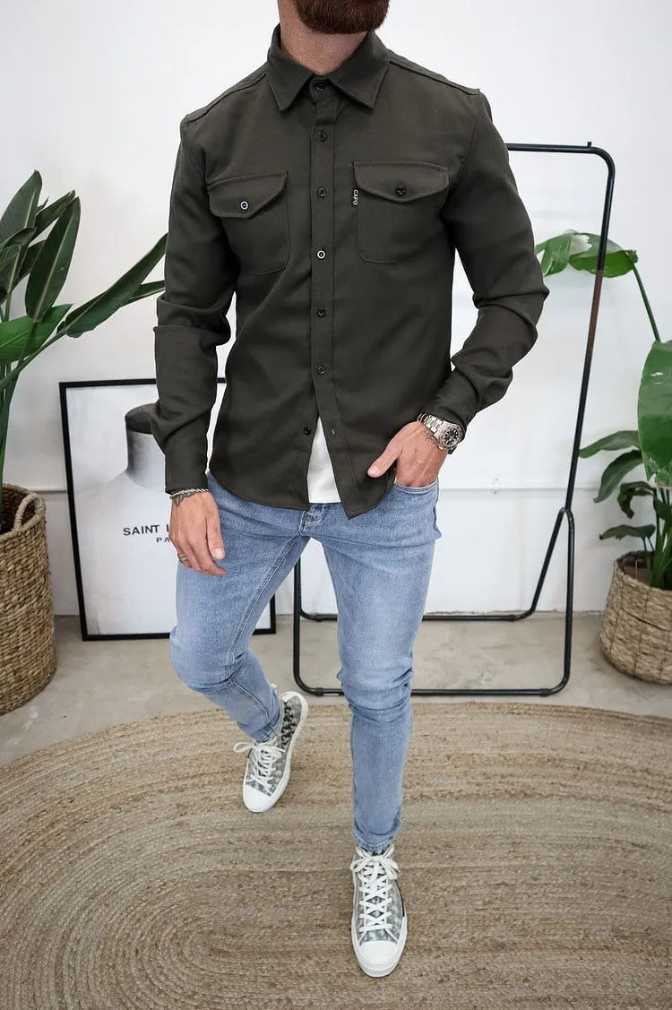 Camicia da uomo con bottoni eleganti e di qualità