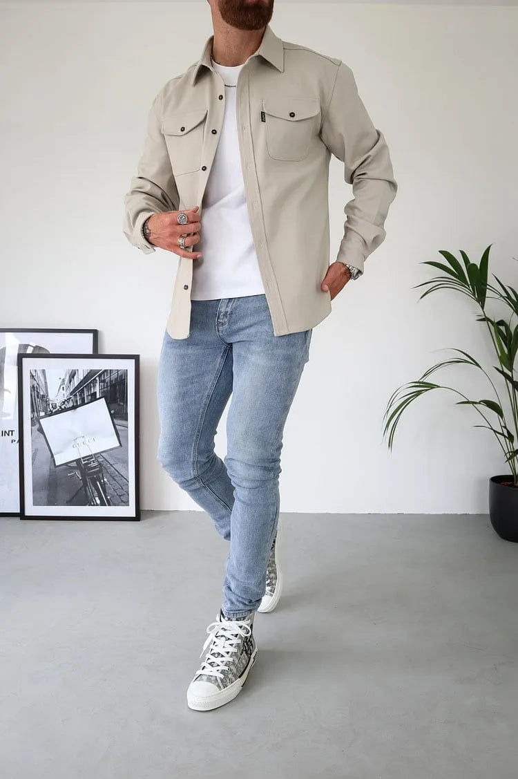 Camicia da uomo con bottoni eleganti e di qualità