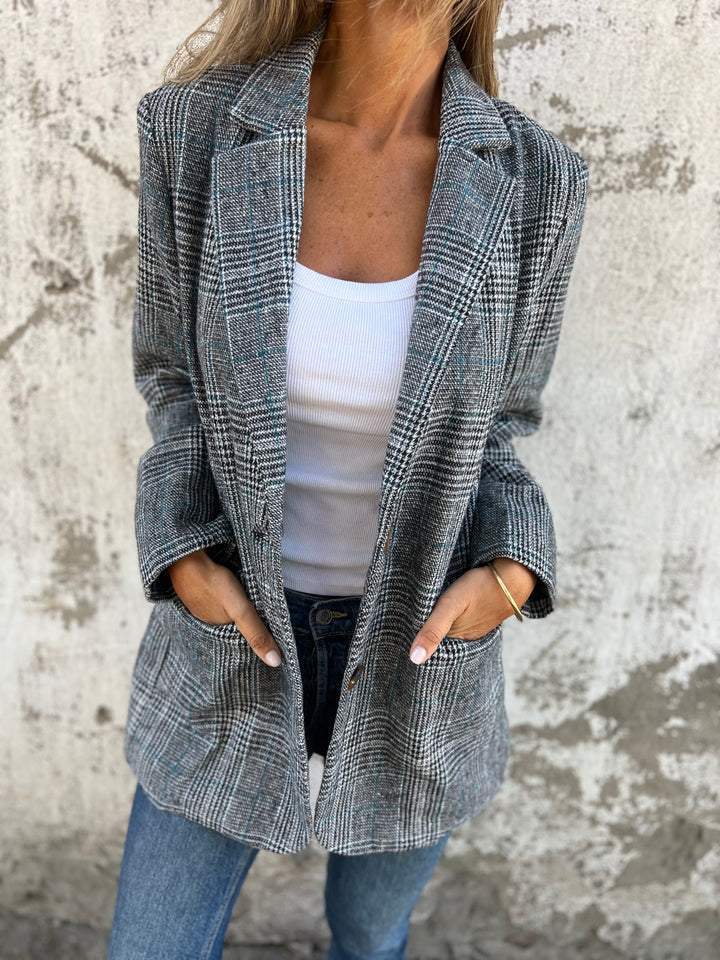 Giacca oversize da donna con bottoni e colletto a quadri