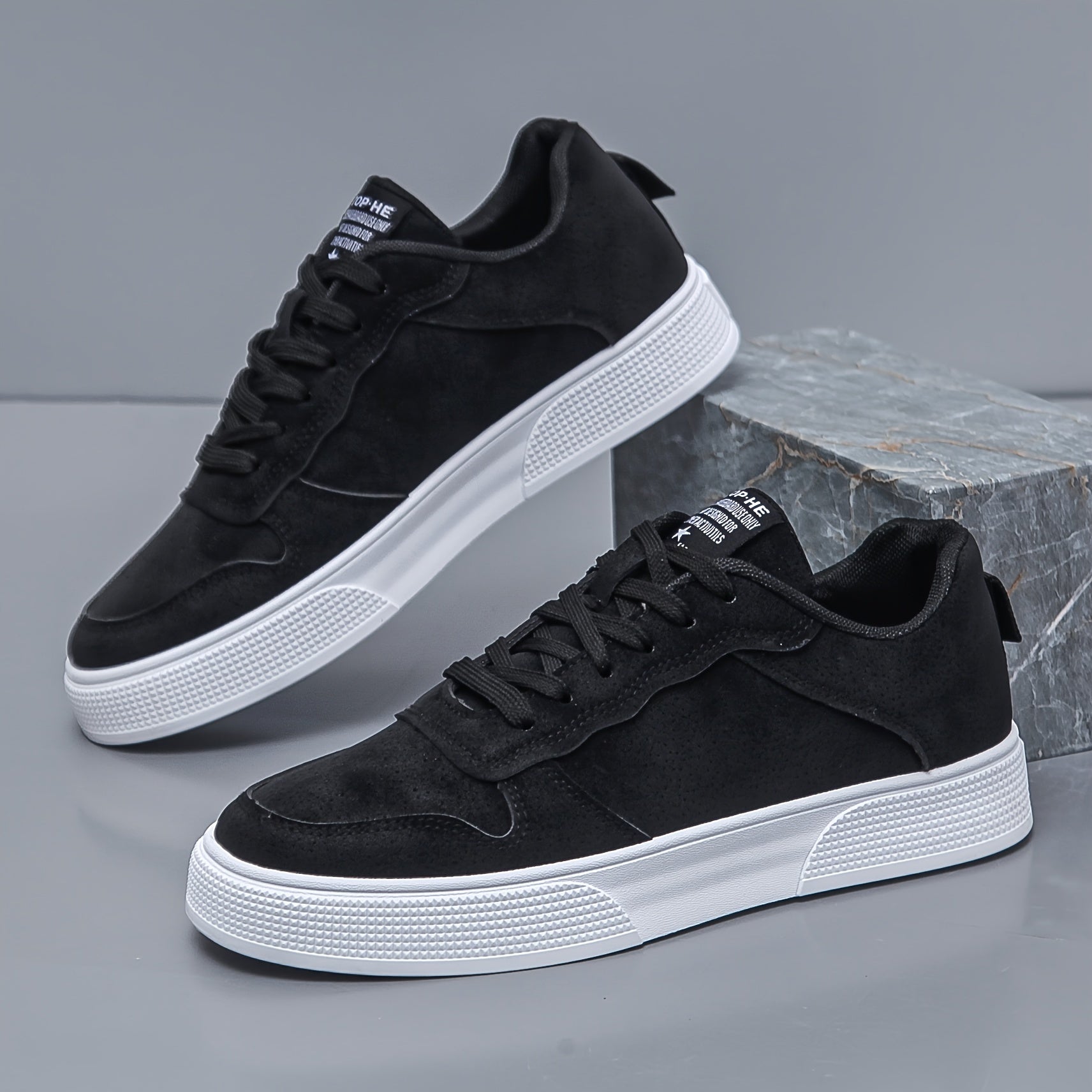 Sneakers basse da uomo in tinta unita