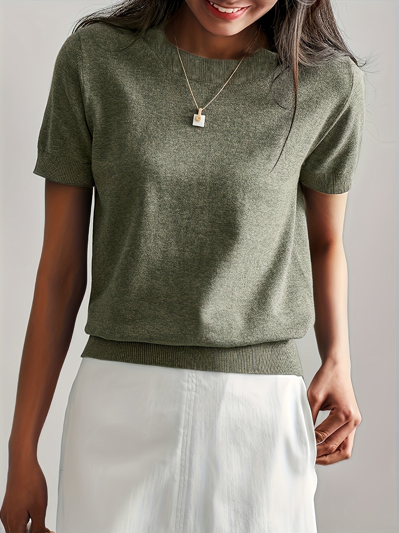 Maglietta donna a maniche corte in maglia – stile casual elegante