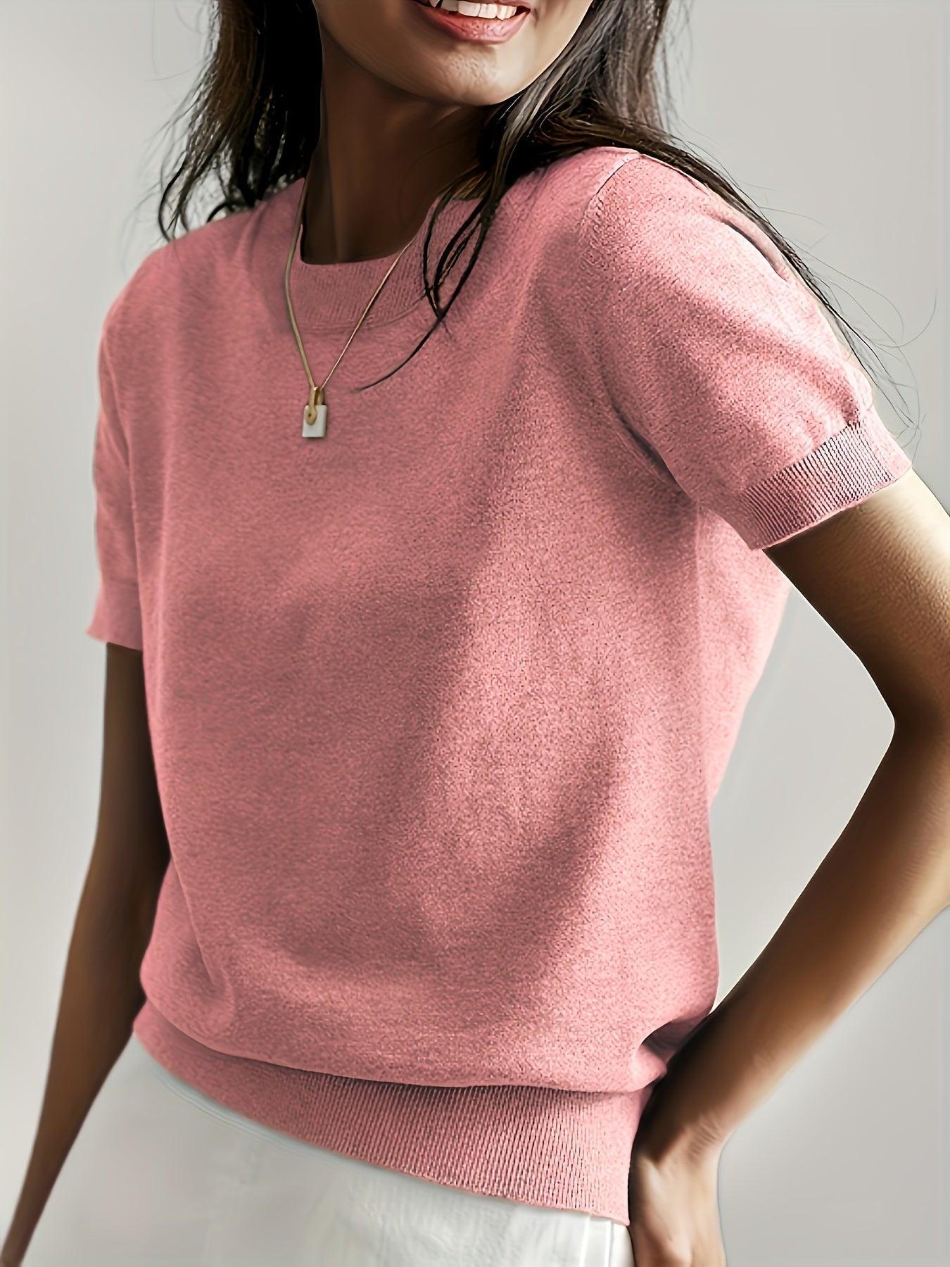 Maglietta donna a maniche corte in maglia – stile casual elegante