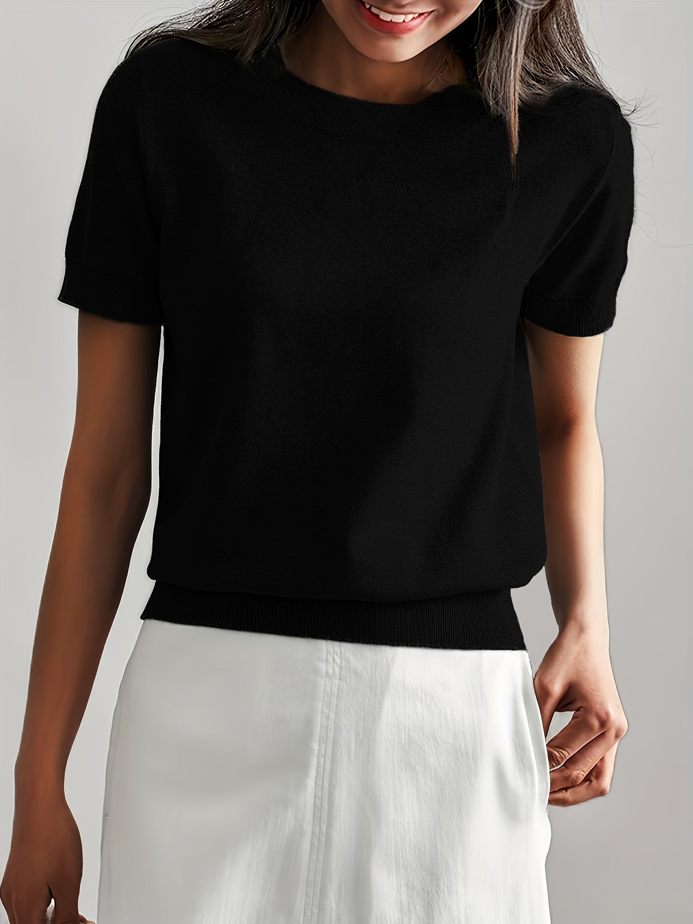 Maglietta donna a maniche corte in maglia – stile casual elegante