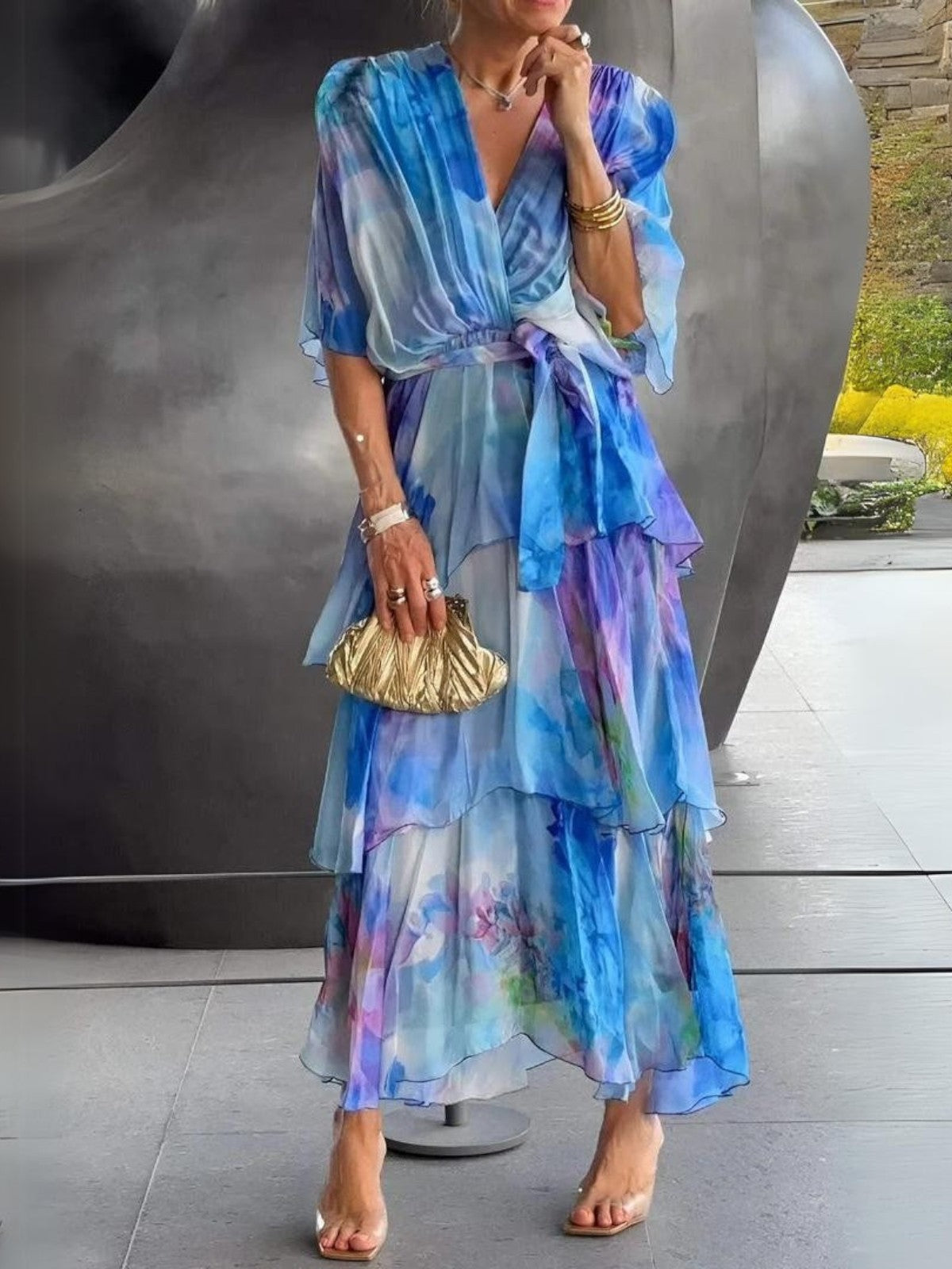 Abito elegante con scollo a V da donna
