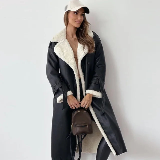 Cappotto da donna con revers e fodera in sherpa – Capo invernale lungo ed elegante