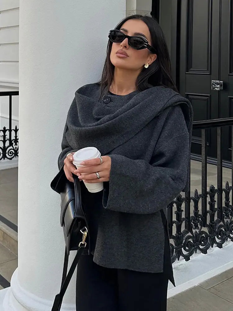 Elegante cappotto da donna con collo a scialle