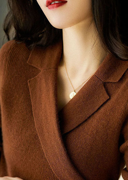 Maglione da donna con colletto alla Peter Pan - Maglieria asimmetrica aderente