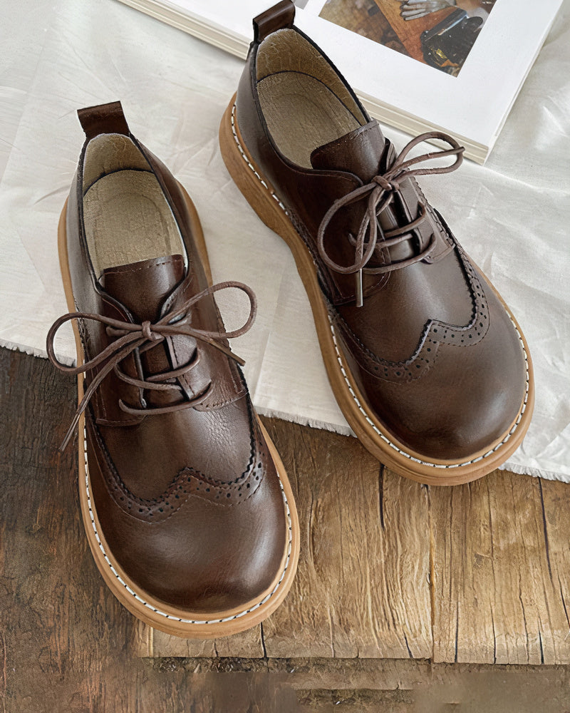 Scarpe Oxford in pelle da donna in stile retrò: eleganza e comfort