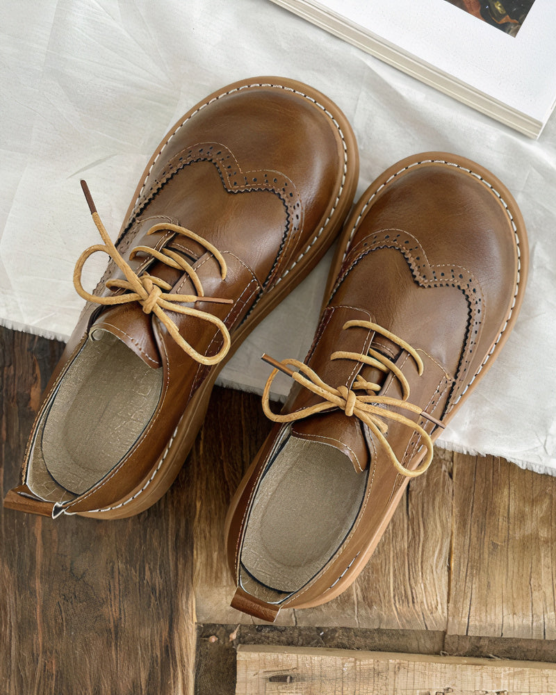 Scarpe Oxford in pelle da donna in stile retrò: eleganza e comfort