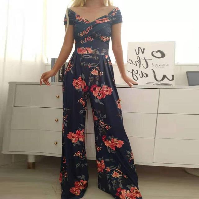 Tuta leggera stampata off shoulder da donna alla moda