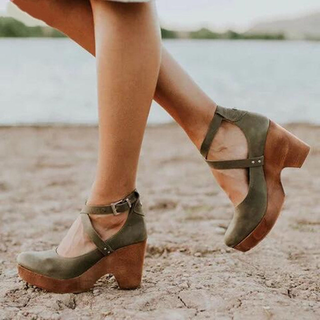 Sandali con zeppa da donna - Trendy e comodi