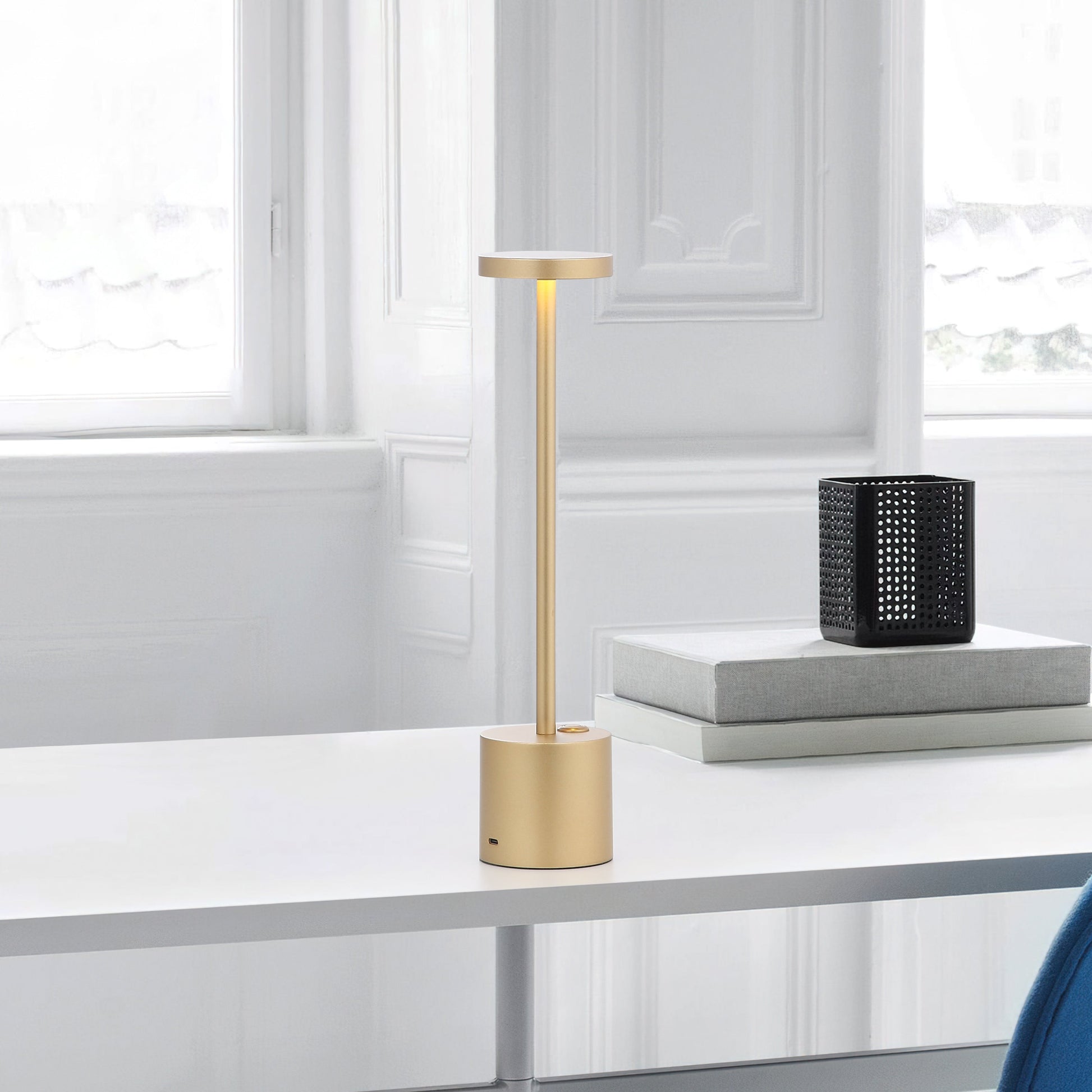 Oro Lampada da tavolo ricaricabile in metallo con LED – Lampada da scrivania con controllo touch e autonomia di 17 ore, illuminazione wireless moderna e dimmerab