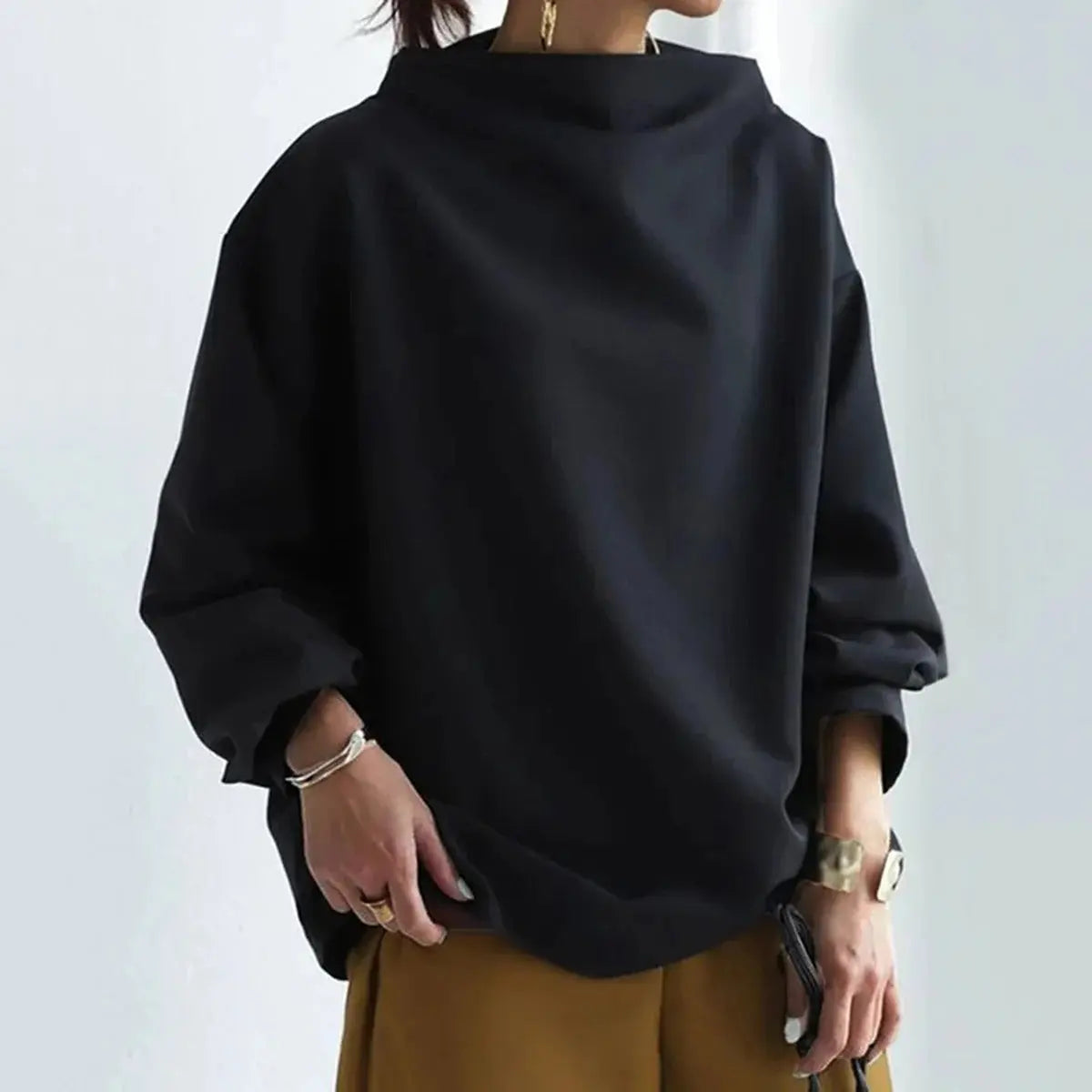 Maglione dolcevita nero chic da donna - Comodo maglione a maniche lunghe