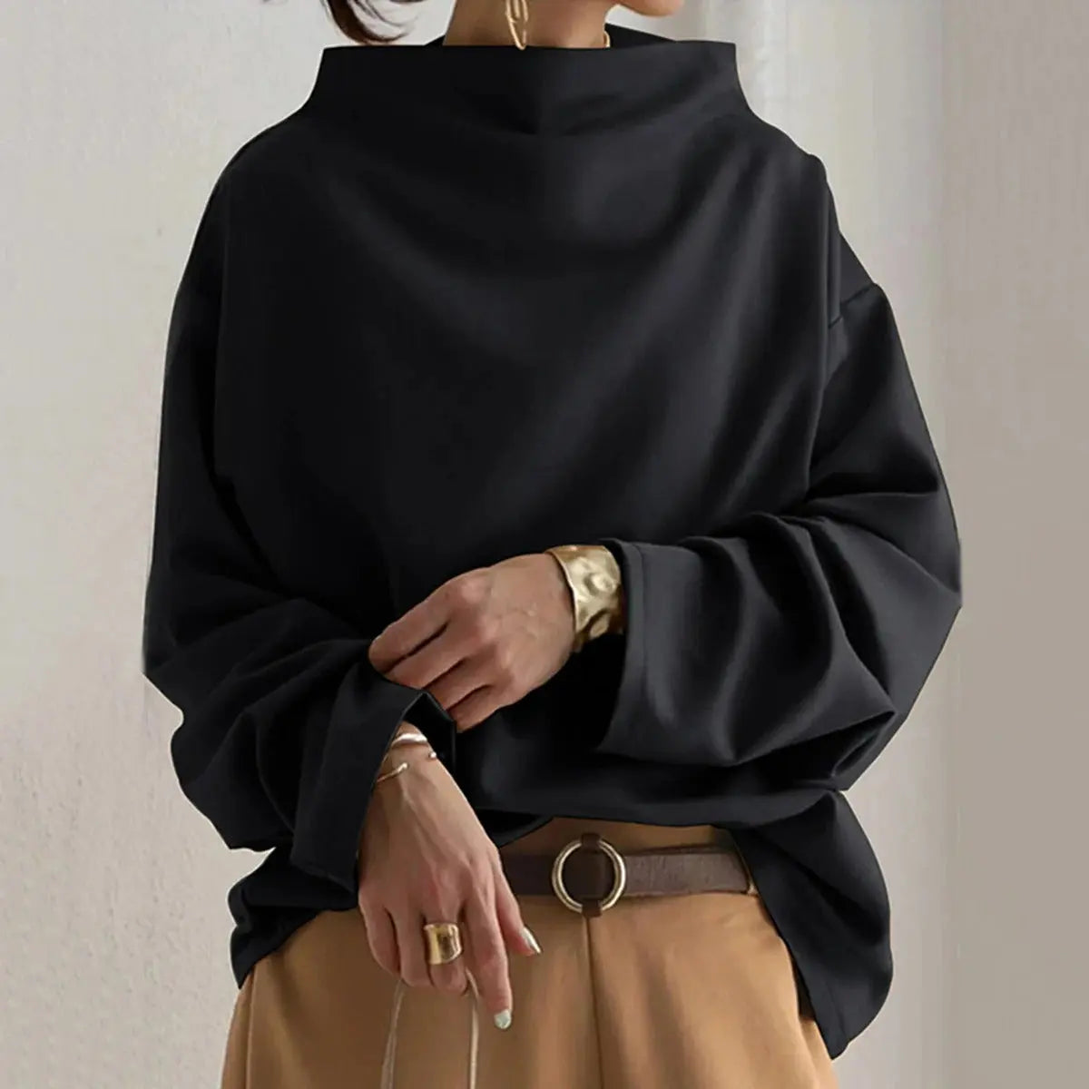 Maglione dolcevita nero chic da donna - Comodo maglione a maniche lunghe