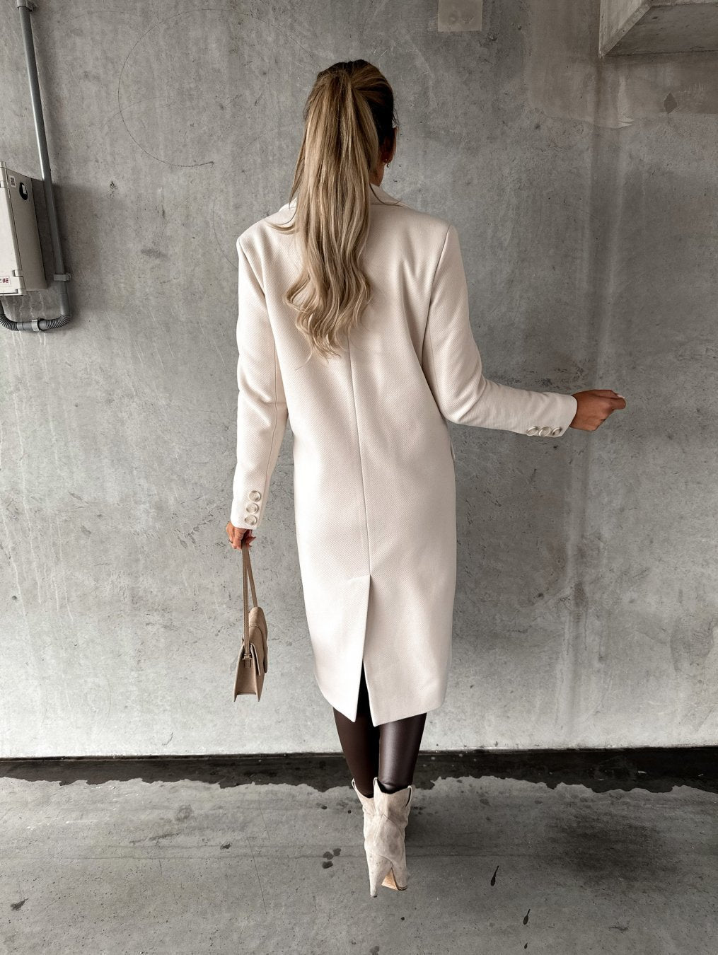 Elegante cappotto lungo da donna