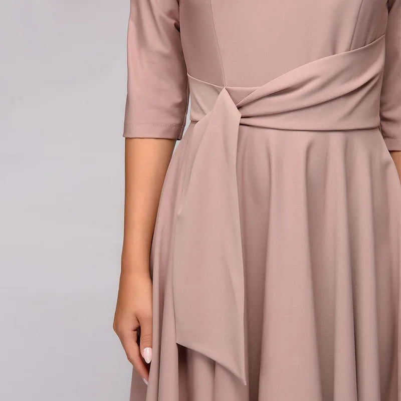 Sofisticato abito formale da donna con cintura - Premium, lusinghiero