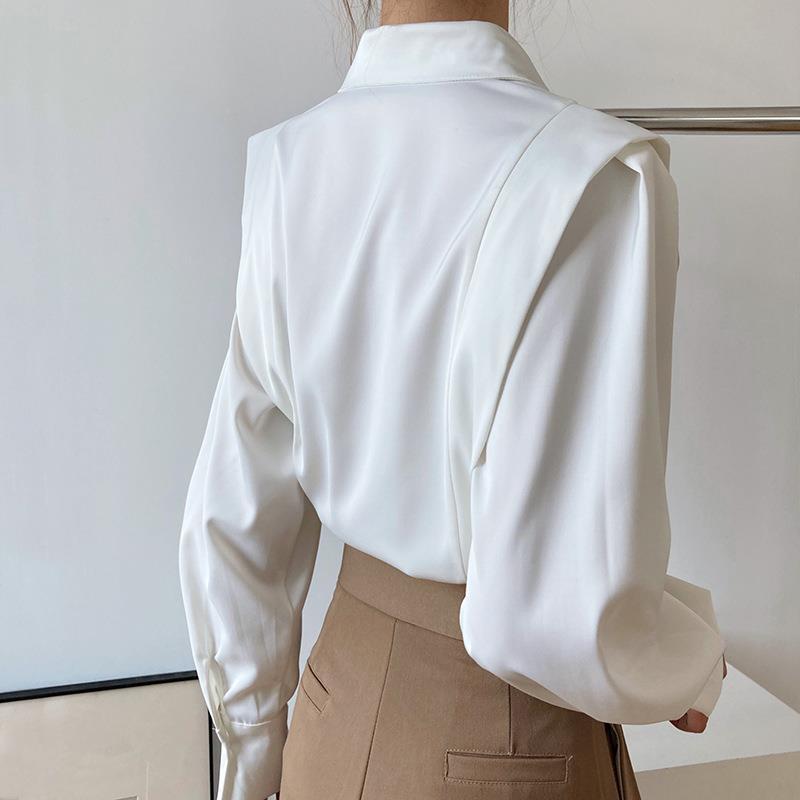 Camicia da donna in raso premium - Elegante camicia a maniche lunghe