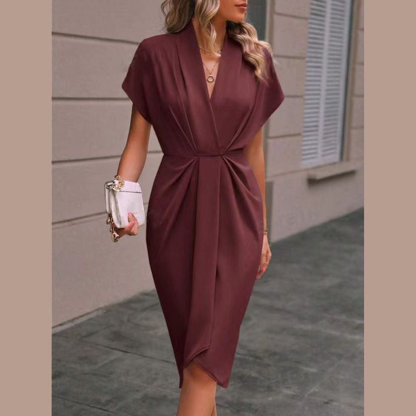 Abito midi avvolgente da donna con cintura annodata ed elegante spacco