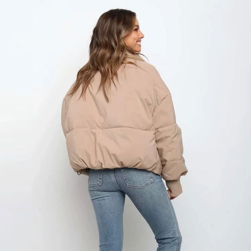 Giacca Puffer Trapuntata Khaki da Donna – Vestibilità Oversize e Rilassata Invernale