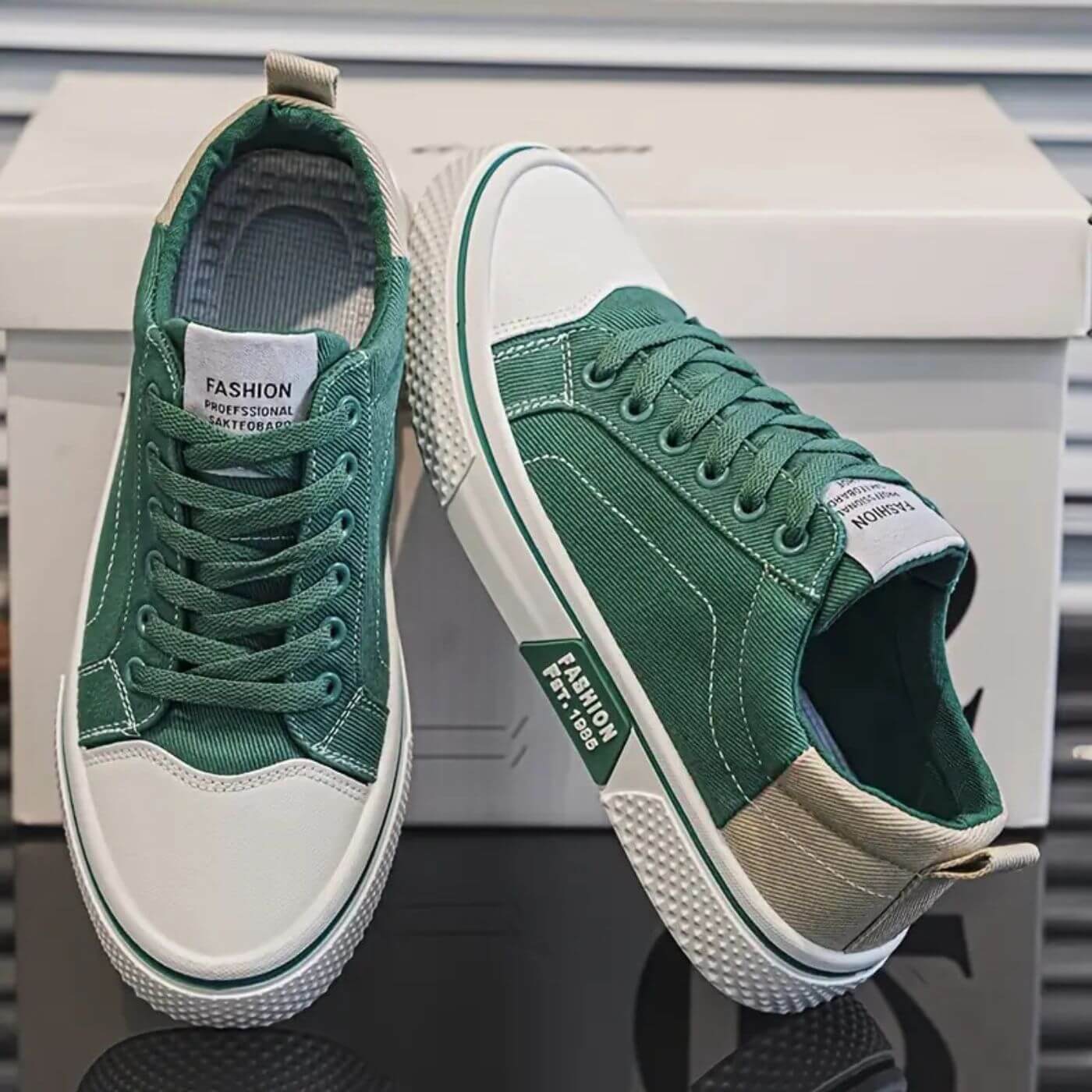 Sneakers comode e casual da uomo con lacci