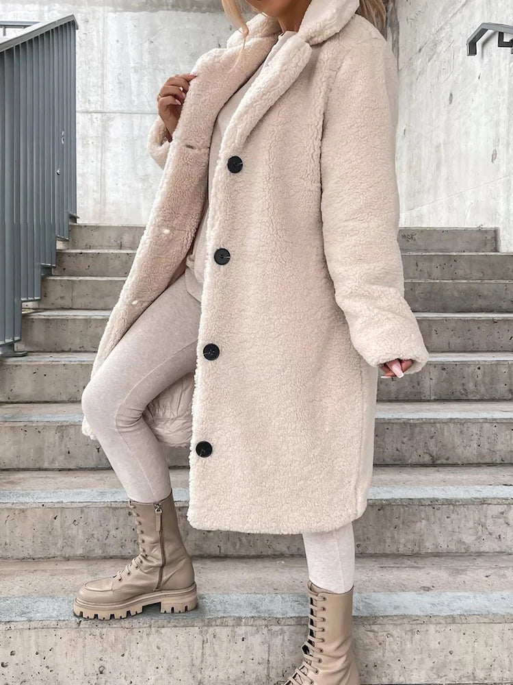Cappotto lungo in pile beige per donna - caldo e morbido