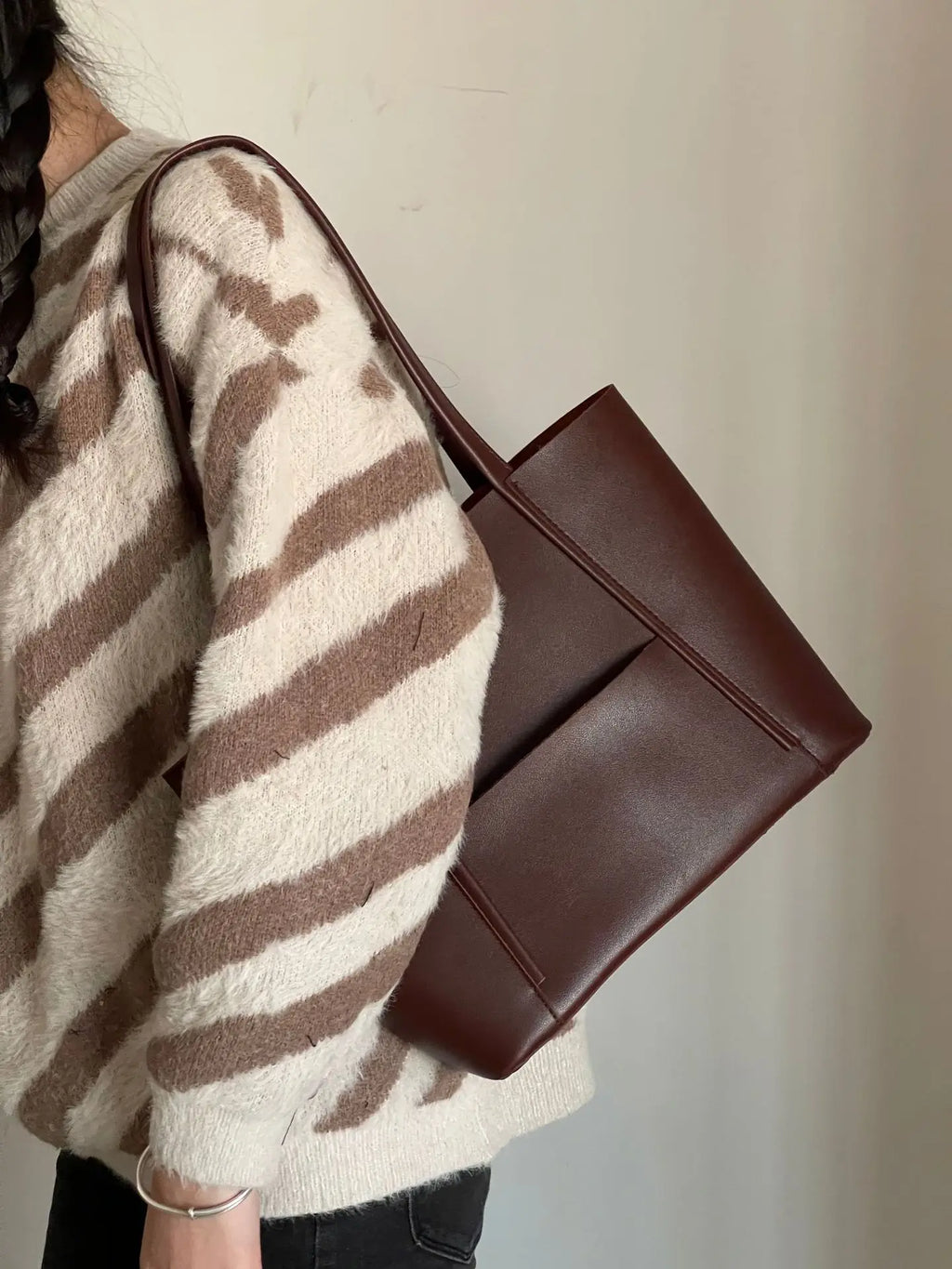 Borsa a tracolla in pelle resistente e spaziosa per donna - Borsa a tracolla chic