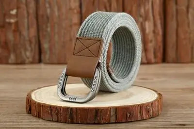 Cintura in tela di design per uomo: accessorio casual ed elegante per jeans