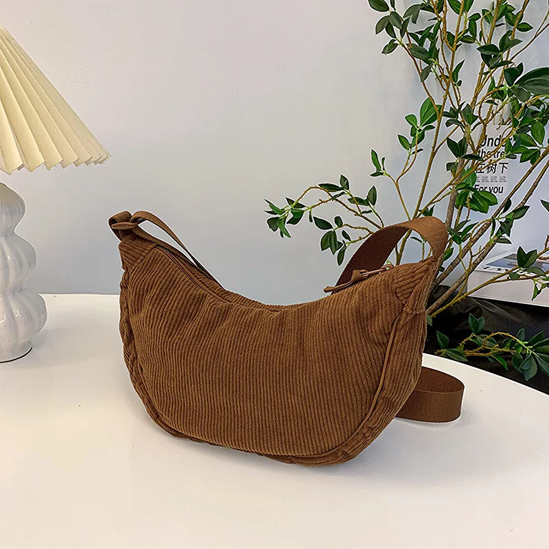 Elegante borsa a tracolla in velluto a coste
