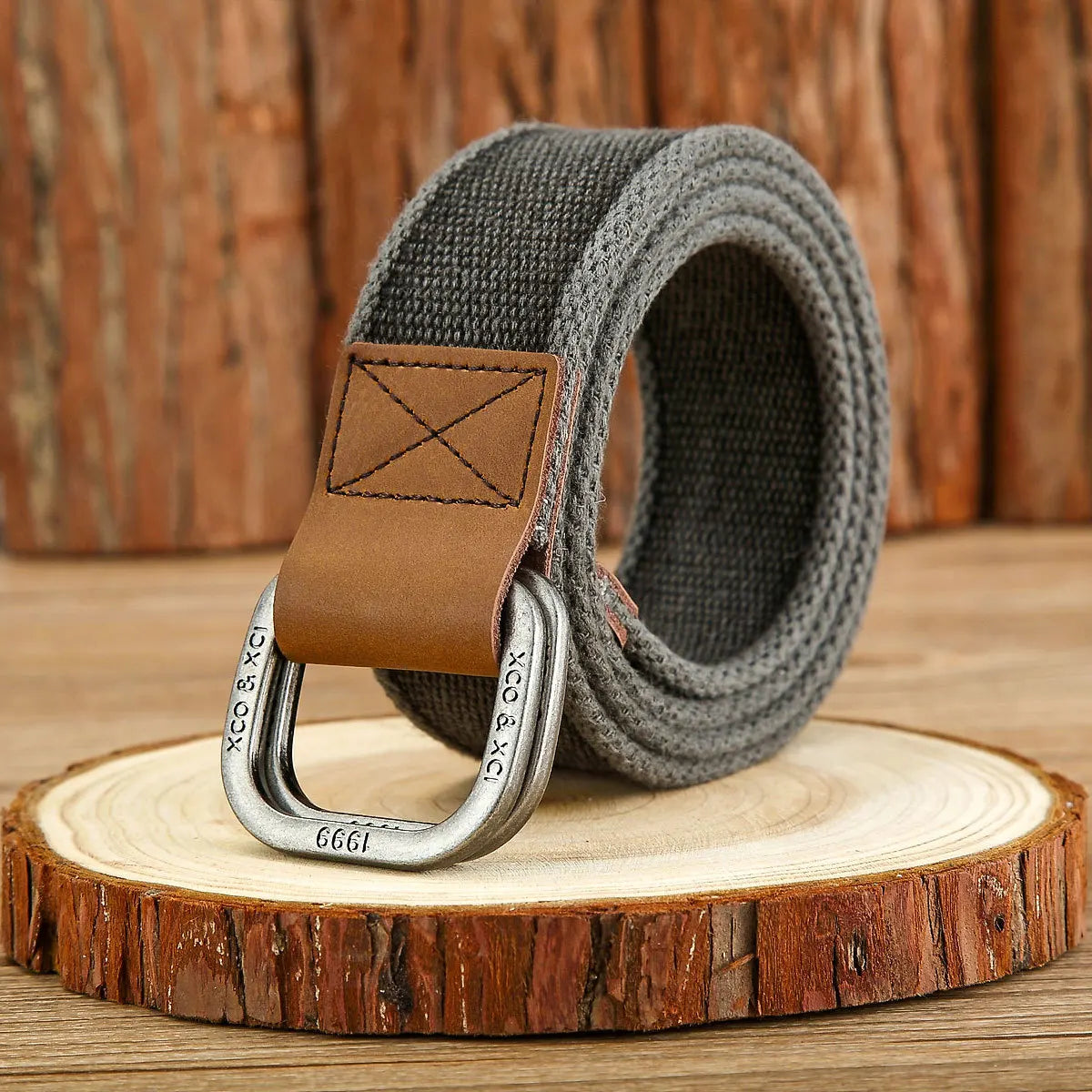 Cintura in tela di design per uomo: accessorio casual ed elegante per jeans
