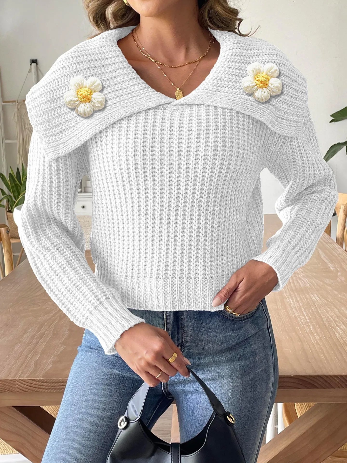 Elegante maglione da donna con collo a margherita - Maglia aderente e comoda