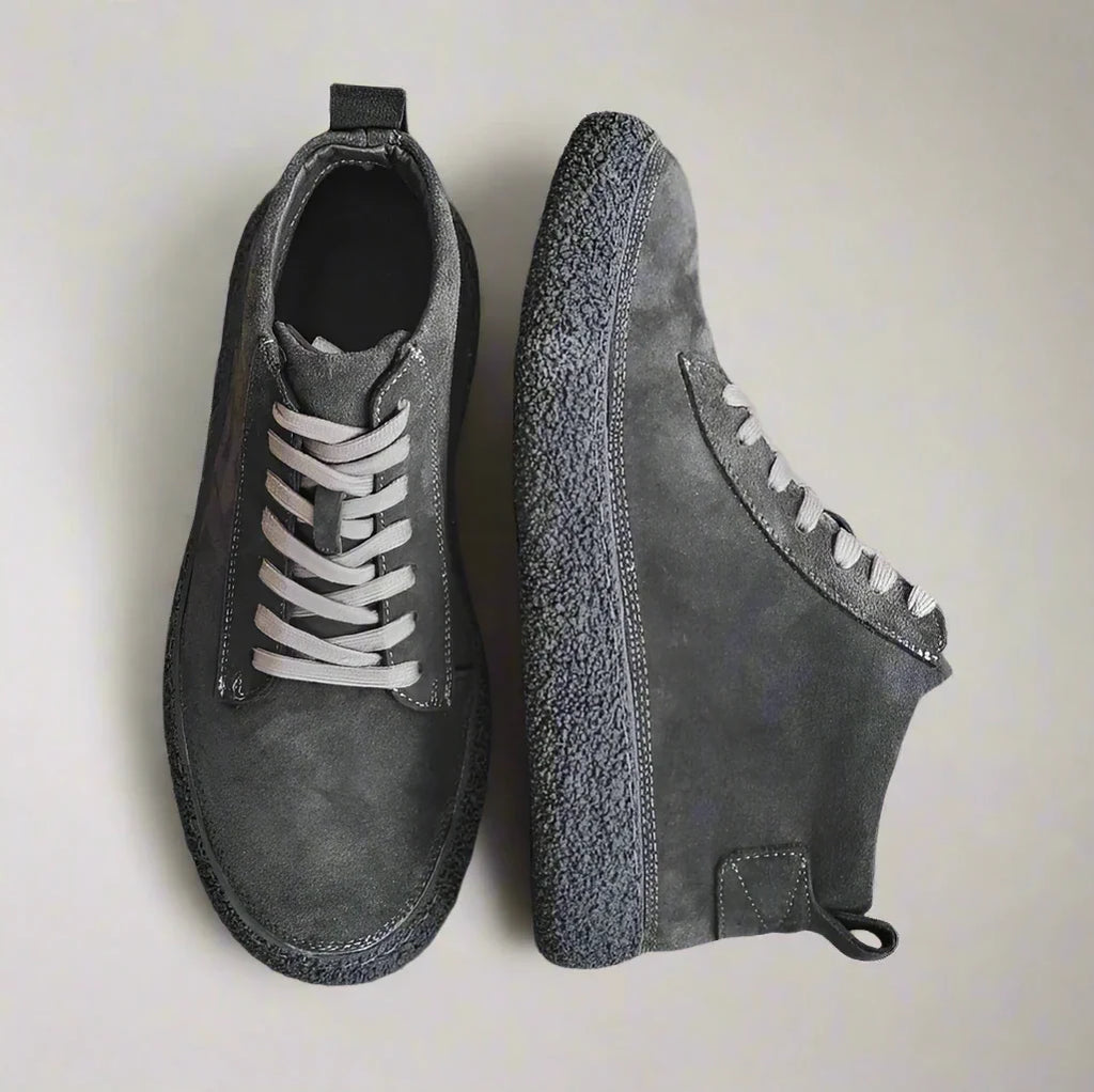 Scarpe uomo casual in pelle scamosciata – sneaker alta con suola robusta