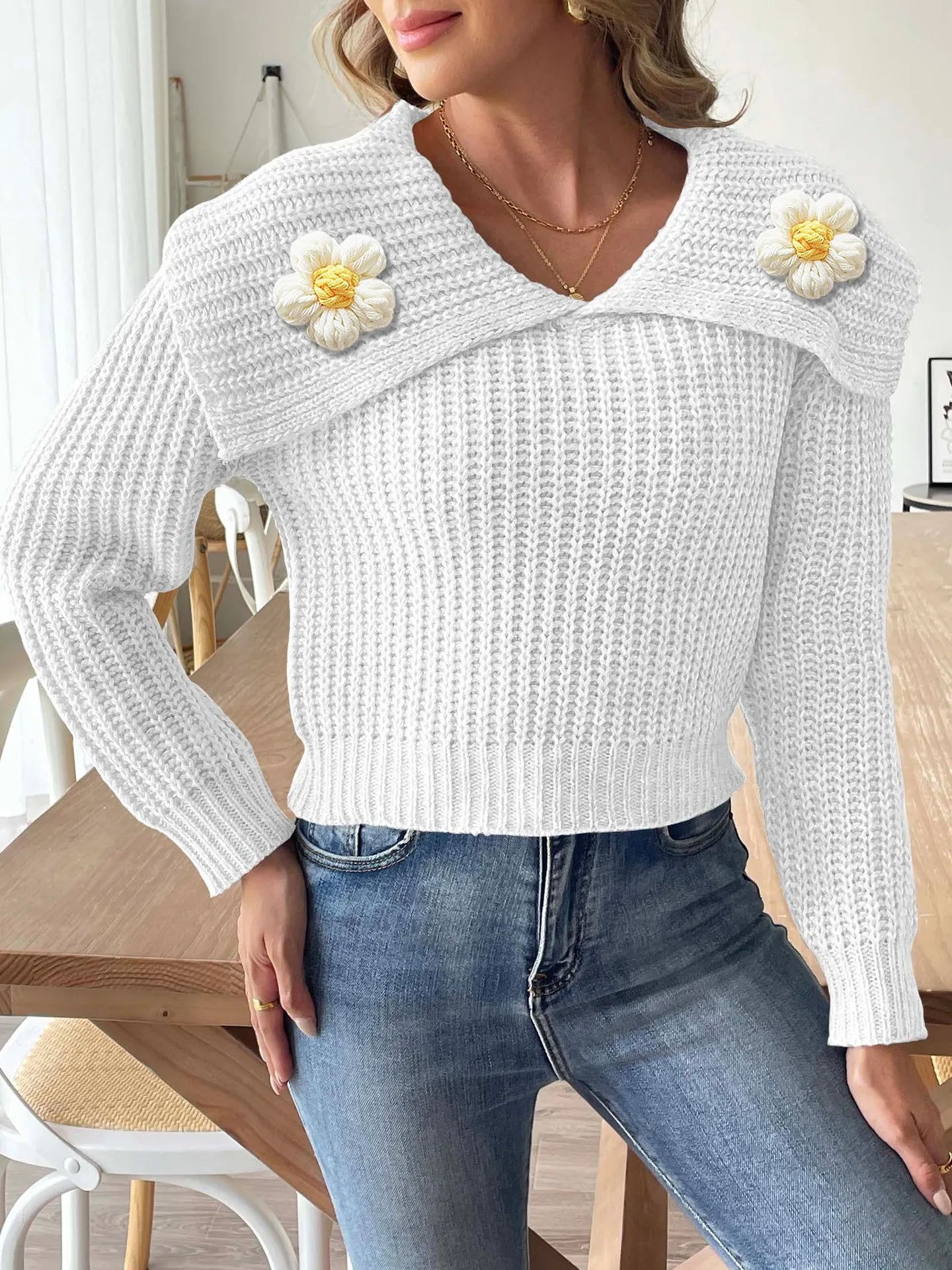Elegante maglione da donna con collo a margherita - Maglia aderente e comoda
