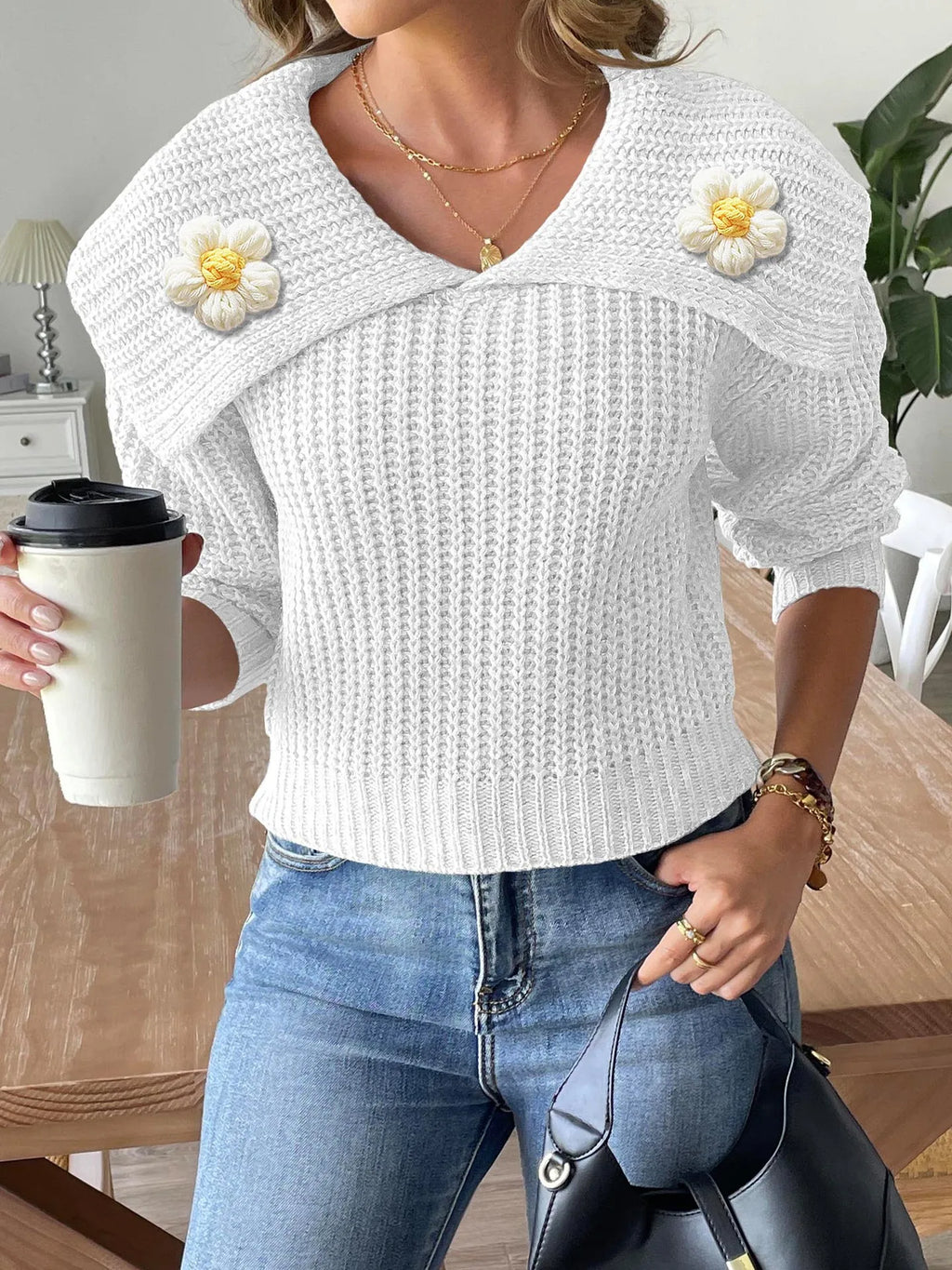 Elegante maglione da donna con collo a margherita - Maglia aderente e comoda